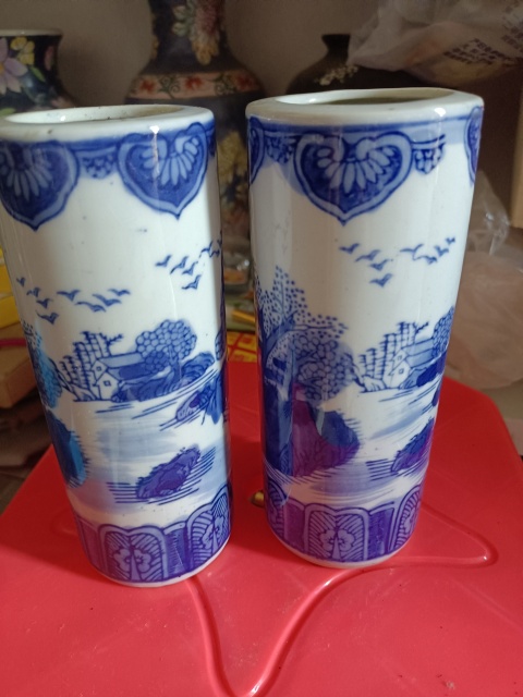 古玩陶瓷六十至八十年代山水紋青花筆筒拍賣,當(dāng)前價(jià)格408元