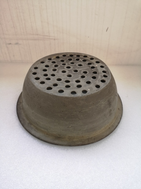 古玩陶瓷清代灰陶盆拍賣,當(dāng)前價(jià)格450元