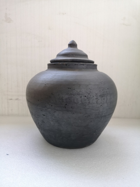 古玩陶瓷明末清初灰陶蓋罐拍賣，當(dāng)前價(jià)格680元