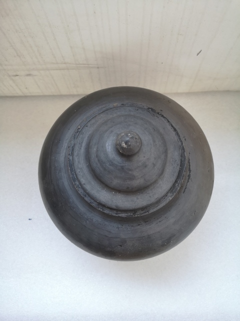 古玩陶瓷明末清初灰陶蓋罐拍賣，當(dāng)前價(jià)格680元