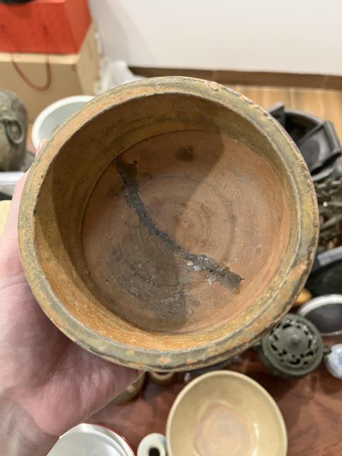 古玩陶瓷宋末元初褐釉刻花水波紋餅足筒式香爐拍賣，當(dāng)前價(jià)格699元