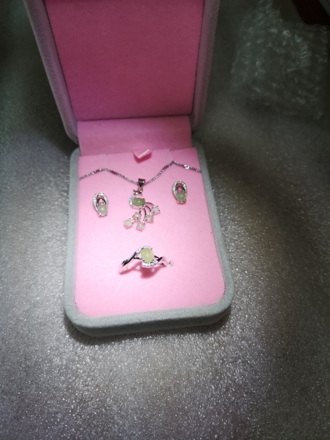 古玩玉器翡翠首飾拍賣,當前價格550元