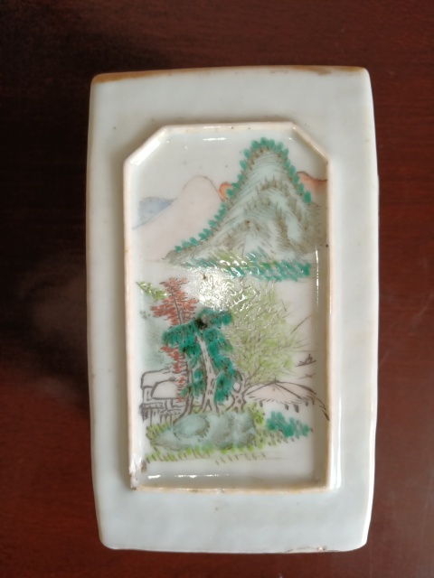 古玩陶瓷晚清光緒淺絳彩山水詩紋四方筆筒拍賣,當前價格4280元