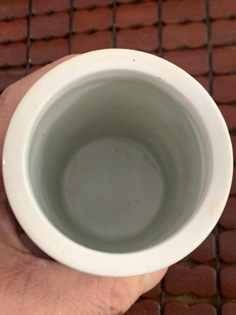 古玩陶瓷晚清風(fēng)格山水紋青花筆筒拍賣，當(dāng)前價(jià)格3800元