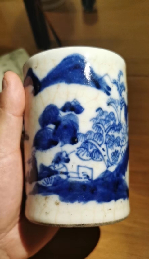 古玩陶瓷晚清哥釉地青花人物山水紋筆筒拍賣,當前價格2500元