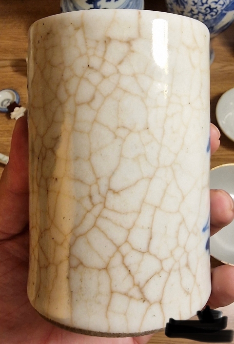 古玩陶瓷晚清哥釉地青花人物山水紋筆筒拍賣,當前價格2500元