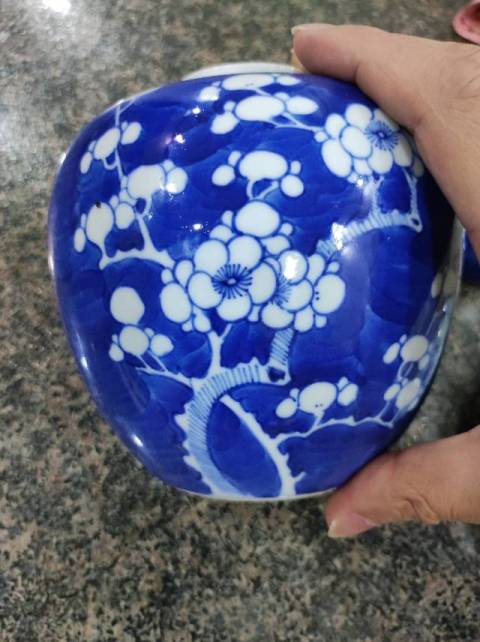 古玩陶瓷青花冰梅紋茶葉罐拍賣,當前價格2000元