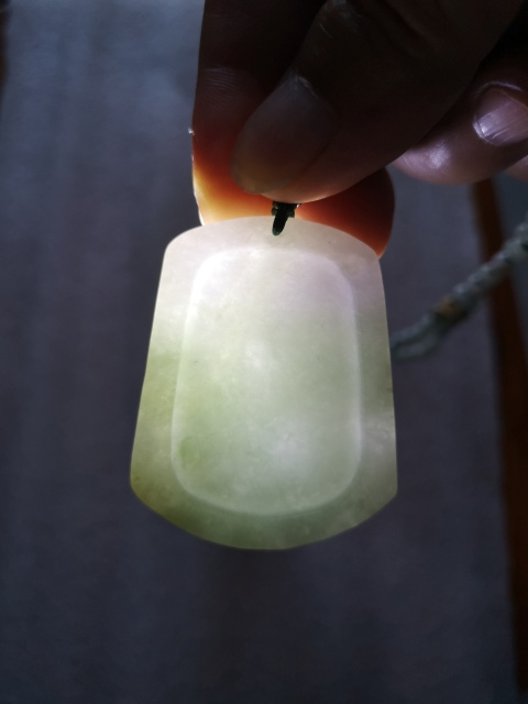 古玩玉器山水牌子拍賣(mài)，當(dāng)前價(jià)格298元