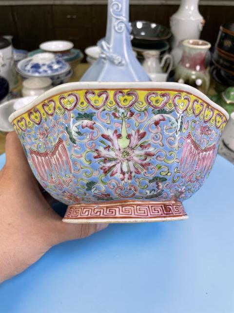 古玩陶瓷晚清·粉彩夔鳳紋八方貢碗真品鑒賞圖