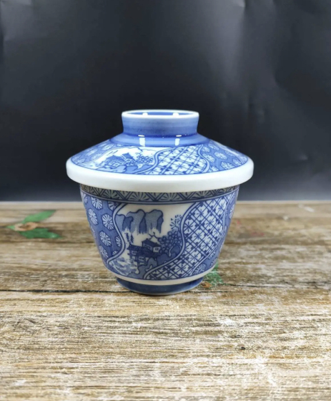 古玩陶瓷六十至八十年代青花蓋杯拍賣,當前價格160元