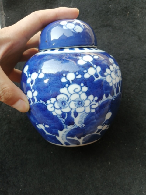 古玩陶瓷晚清青花留白梅紋蓋罐拍賣，當(dāng)前價(jià)格1999元
