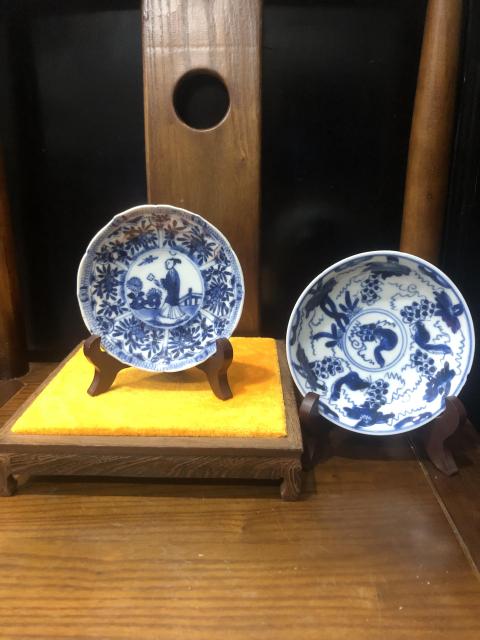 古玩陶瓷（新年放漏中）清-康熙-招蜂引蝶-松鼠葡萄賞碟各一只拍賣，當(dāng)前價(jià)格1136元