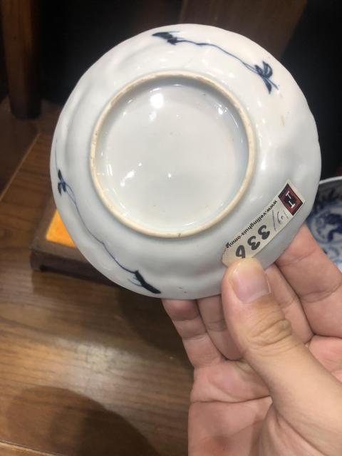 古玩陶瓷（新年放漏中）清-康熙-招蜂引蝶-松鼠葡萄賞碟各一只拍賣，當(dāng)前價(jià)格1136元