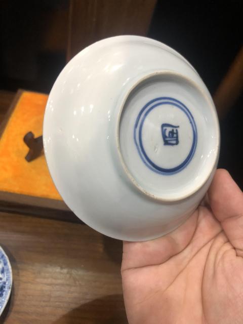 古玩陶瓷（新年放漏中）清-康熙-招蜂引蝶-松鼠葡萄賞碟各一只拍賣，當(dāng)前價(jià)格1136元