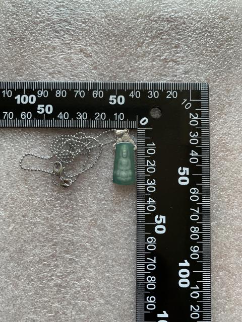 古玩玉器陽綠翡翠觀音拍賣，當前價格580元