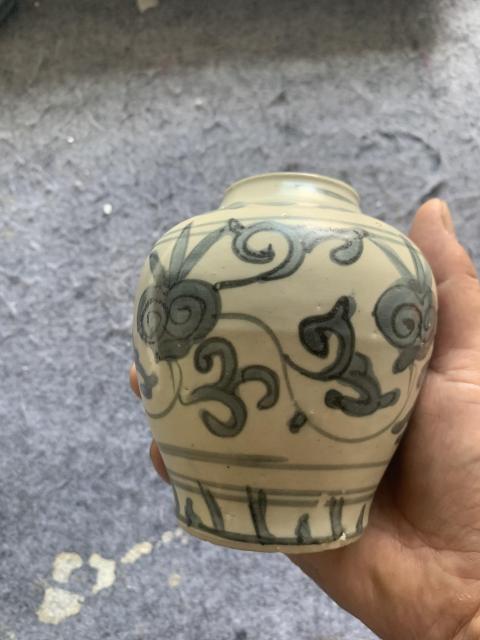 古玩陶瓷明代正德時(shí)期花卉紋青花罐拍賣，當(dāng)前價(jià)格6000元