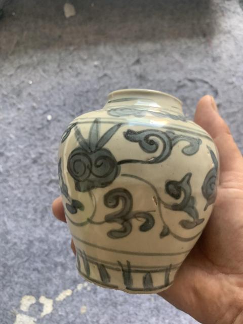 古玩陶瓷明代正德時(shí)期花卉紋青花罐拍賣，當(dāng)前價(jià)格6000元