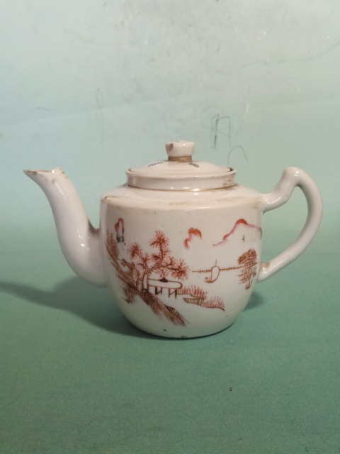古玩陶瓷礬紅彩山水人物紋茶壺拍賣,當(dāng)前價格666元