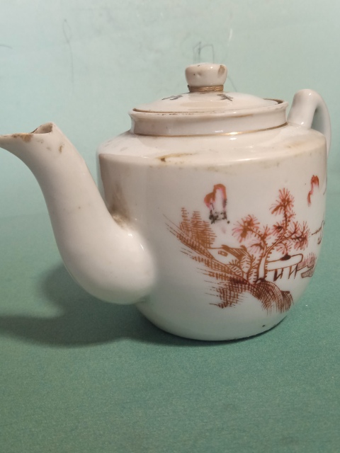 古玩陶瓷礬紅彩山水人物紋茶壺拍賣,當(dāng)前價格666元