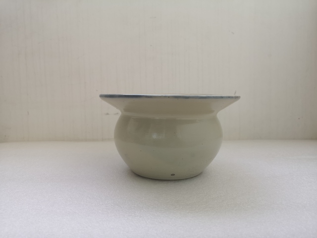 古玩陶瓷民國(guó)花卉紋青花渣斗拍賣,當(dāng)前價(jià)格550元