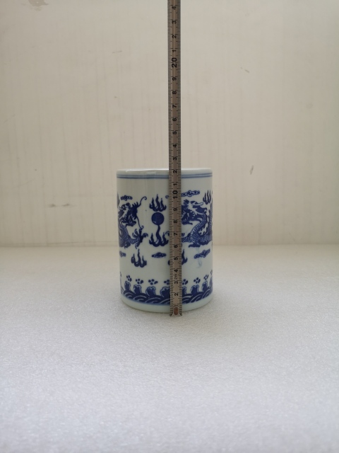 古玩陶瓷八十年代乾隆年制款龍紋青花筆筒拍賣,當前價格298元