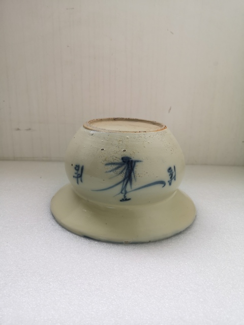 古玩陶瓷民國(guó)花卉紋青花渣斗拍賣,當(dāng)前價(jià)格550元