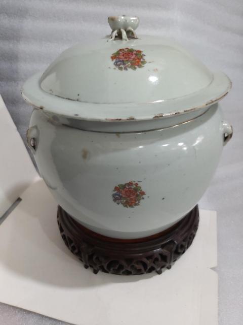古玩陶瓷民國·貼花貴子連生紋粥罐真品鑒賞圖