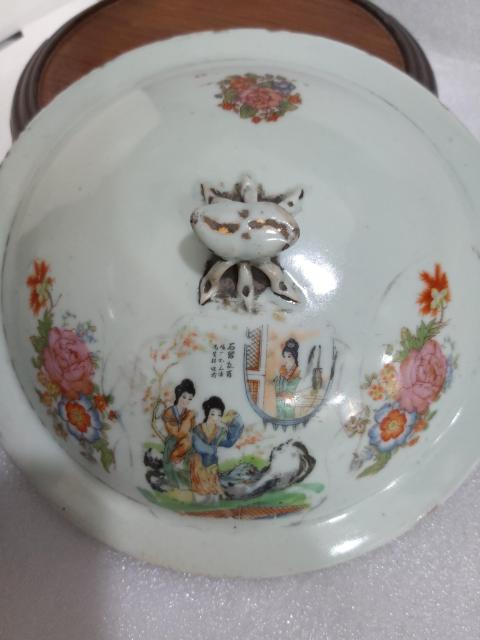 古玩陶瓷民國·貼花貴子連生紋粥罐真品鑒賞圖