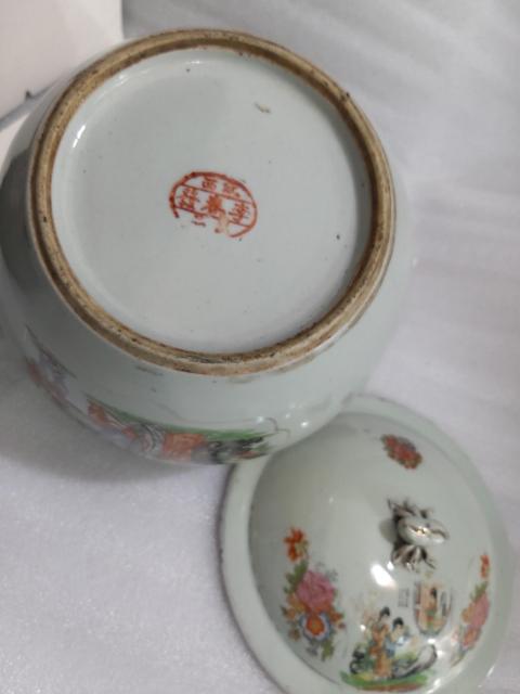 古玩陶瓷民國·貼花貴子連生紋粥罐真品鑒賞圖