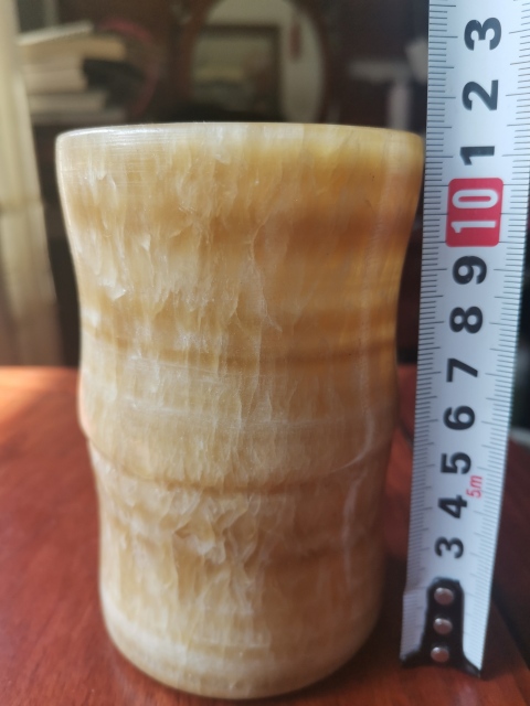 古玩玉器天然“米黃玉”制筆筒拍賣，當前價格320元