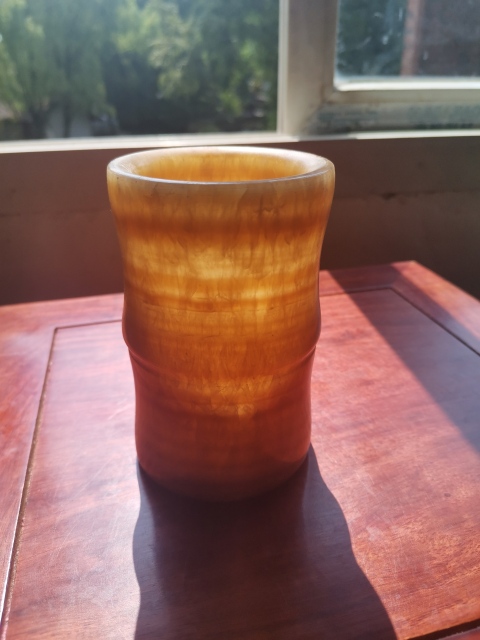 古玩玉器天然“米黃玉”制筆筒拍賣，當前價格320元