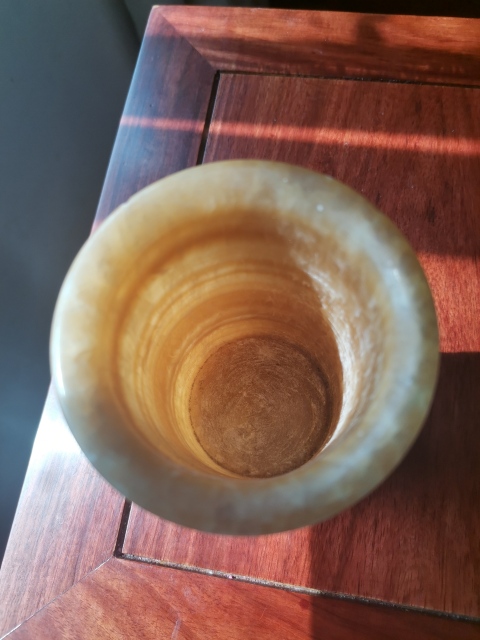 古玩玉器天然“米黃玉”制筆筒拍賣，當前價格320元