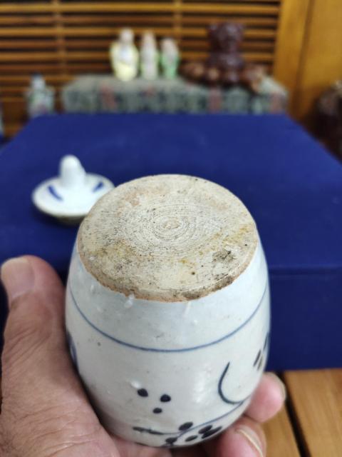 古玩陶瓷明代青花花卉紋蓋罐拍賣,當前價格1888元