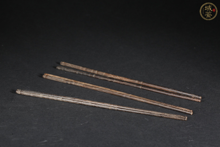 古玩雜項(xiàng)清晚期 烏木筷子三雙（帶保真卡）拍賣(mài)，當(dāng)前價(jià)格660元