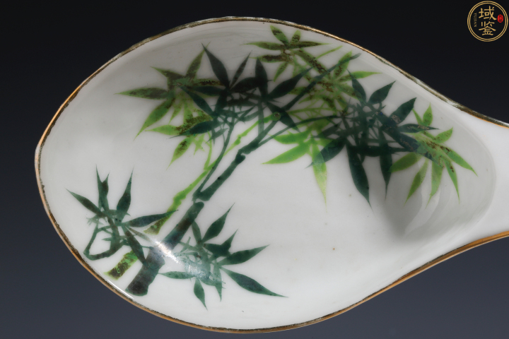 古玩陶瓷粉彩竹葉紋大湯匙拍賣，當前價格1200元