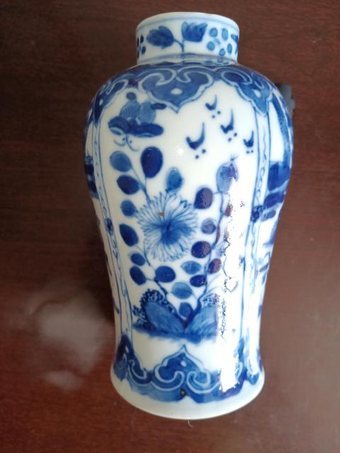 古玩陶瓷青花花蝶人物雞腿瓶拍賣，當前價格2388元