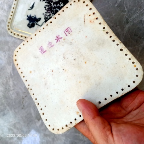 古玩陶瓷民國五彩花卉枕頭瓷板拍賣,當前價格188元