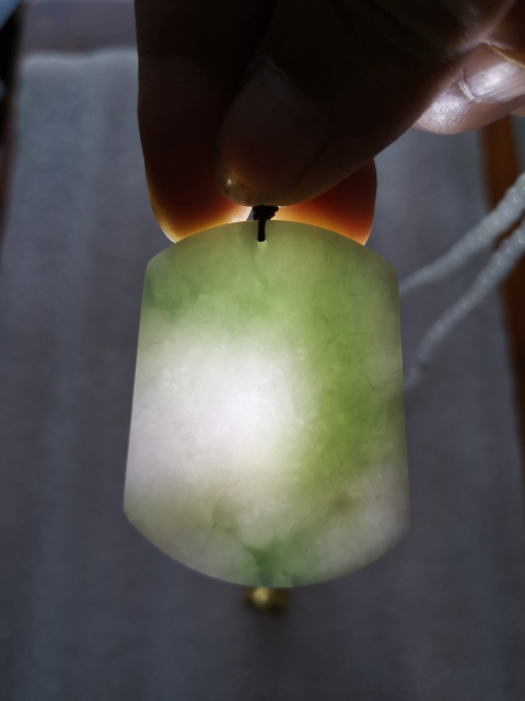 古玩玉器山水牌子拍賣，當前價格550元