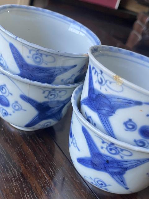 古玩陶瓷日本明治花卉紋青花杯拍賣，當前價格160元
