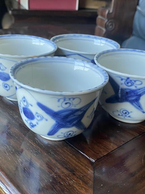 古玩陶瓷日本明治花卉紋青花杯拍賣，當前價格160元