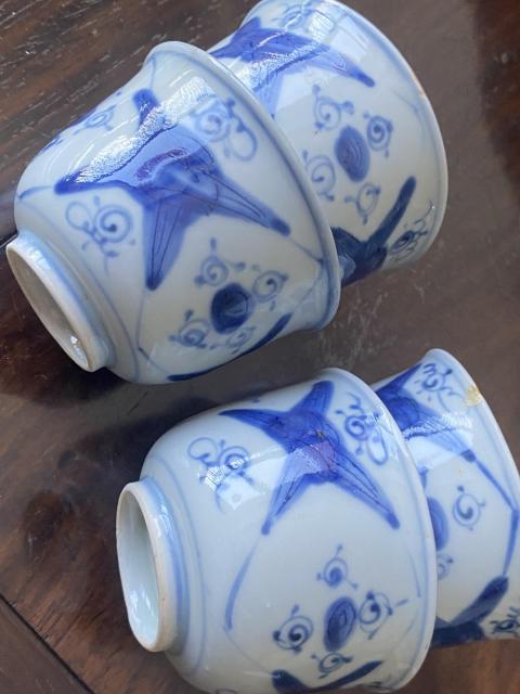 古玩陶瓷日本明治花卉紋青花杯拍賣，當前價格160元