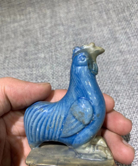 古玩陶瓷藍釉公雞鎮(zhèn)紙擺件拍賣,當前價格0元