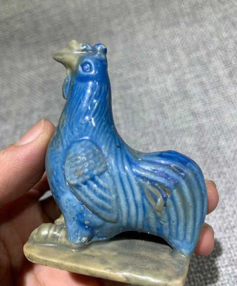 古玩陶瓷藍釉公雞鎮(zhèn)紙擺件拍賣,當前價格0元