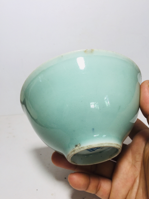 古玩陶瓷（清中期）豆青釉碗拍賣，當(dāng)前價格0元
