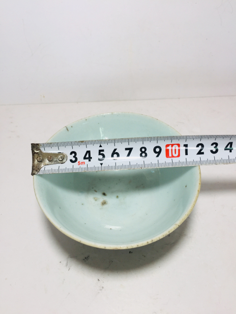古玩陶瓷（清中期）豆青釉碗拍賣，當(dāng)前價格0元