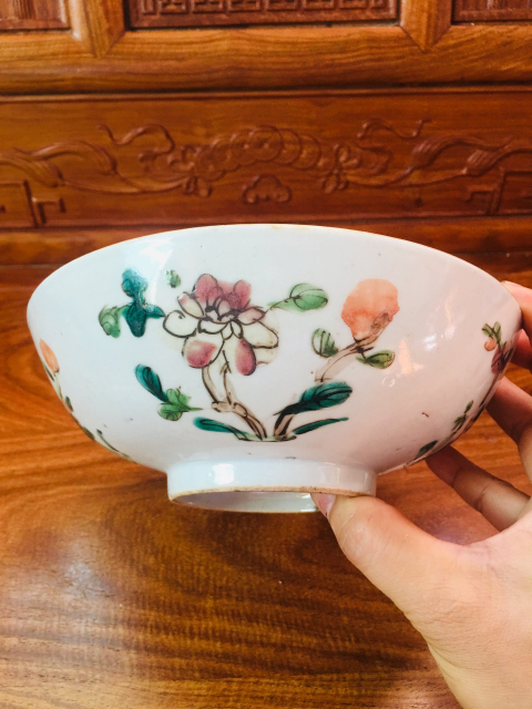 古玩陶瓷(清晚期)粉彩四季花卉紋大碗拍賣,當前價格0元