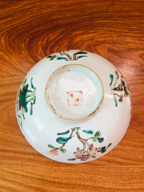 古玩陶瓷(清晚期)粉彩四季花卉紋大碗拍賣,當前價格0元