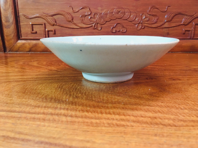 古玩陶瓷豆青釉碗拍賣,當前價格0元