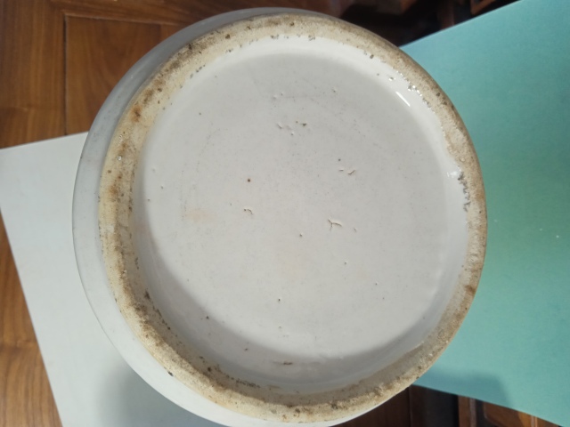 古玩陶瓷晚清廣彩開窗花鳥人物洗口瓶拍賣,當(dāng)前價格8888元