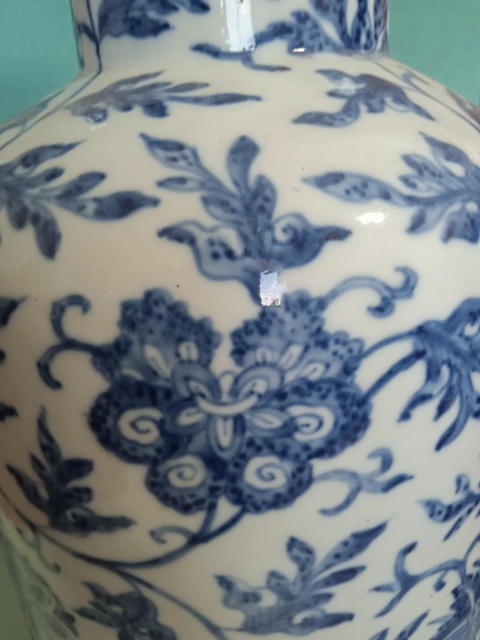 古玩陶瓷晚清青花纏枝花棒槌瓶拍賣，當前價格9999元